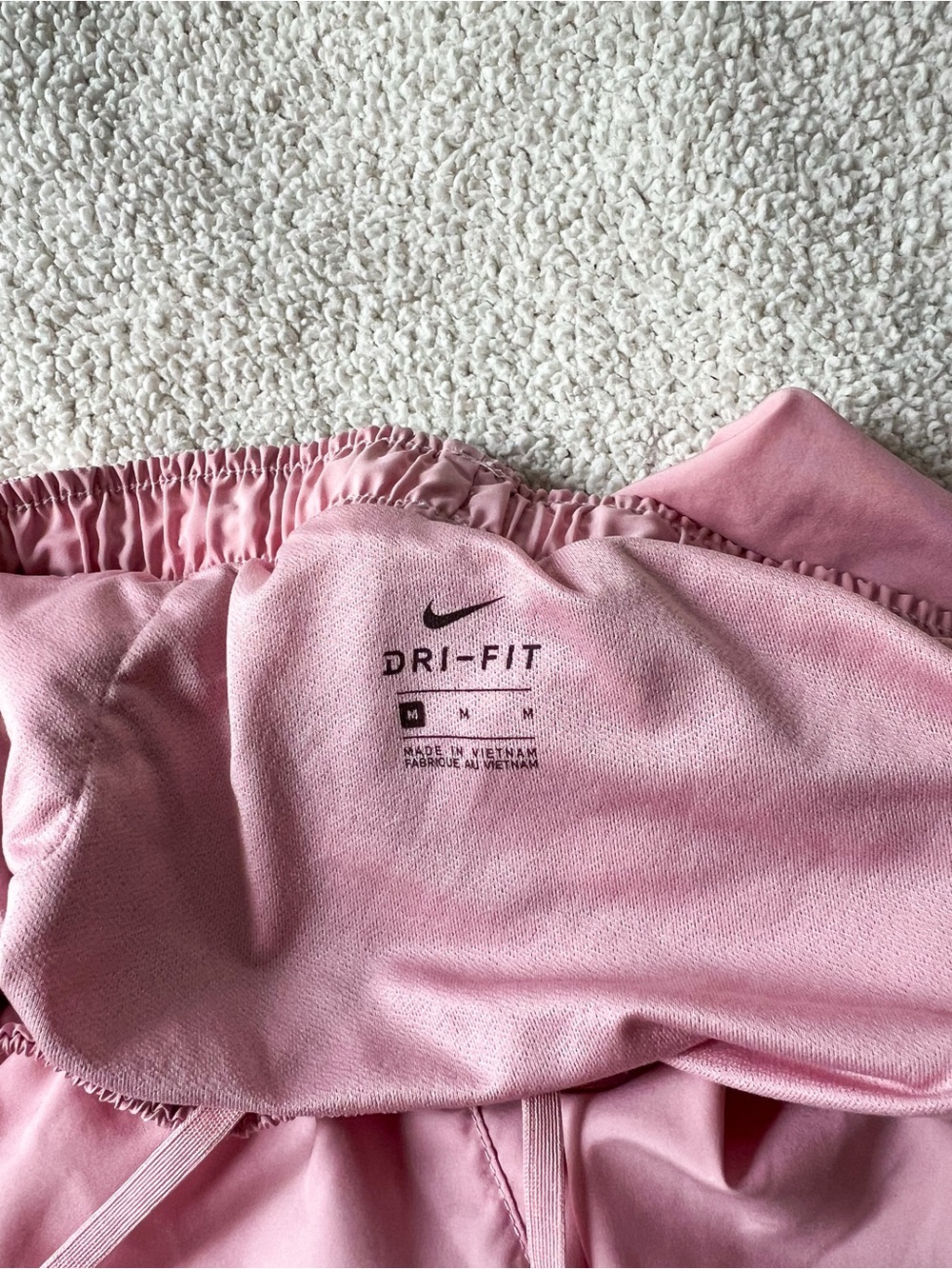 (nike) bubblegum pink dri-fit women’s activewear shorts size medium - Picture 4 of 5